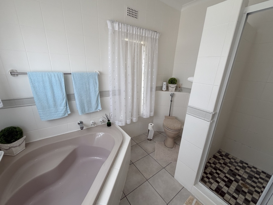 3 Bedroom Property for Sale in Mossel Bay Golf Estate Western Cape